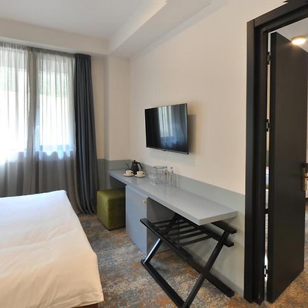Castor & Pollux Hotel Тбилиси Экстерьер фото