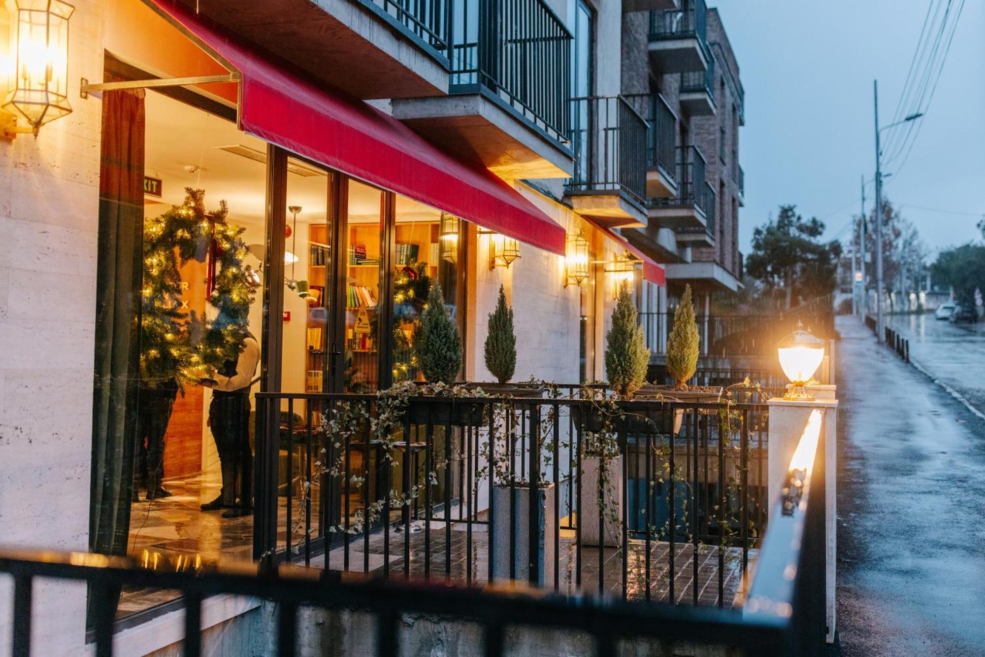 Castor & Pollux Hotel Тбилиси Экстерьер фото