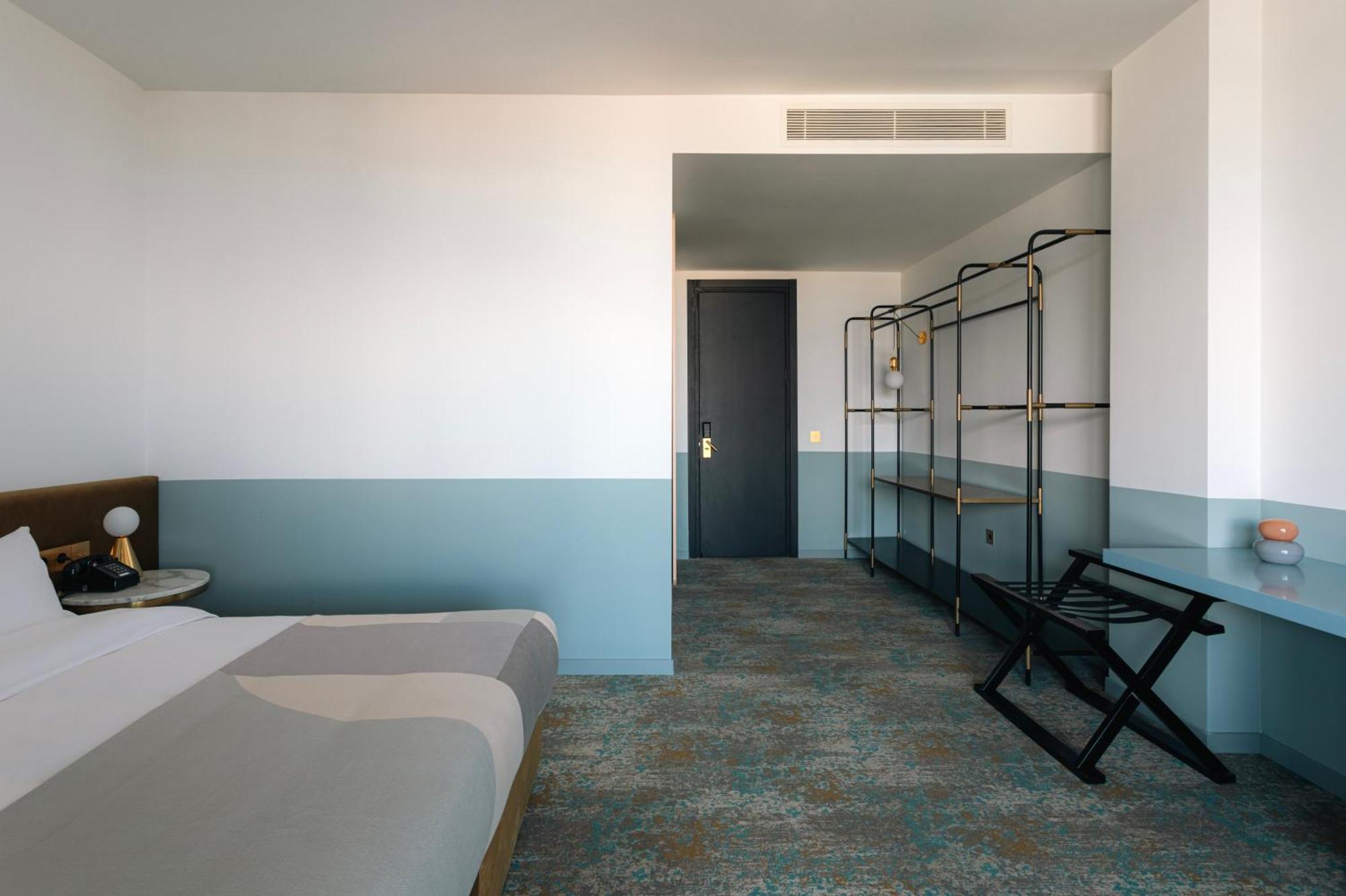 Castor & Pollux Hotel Тбилиси Экстерьер фото