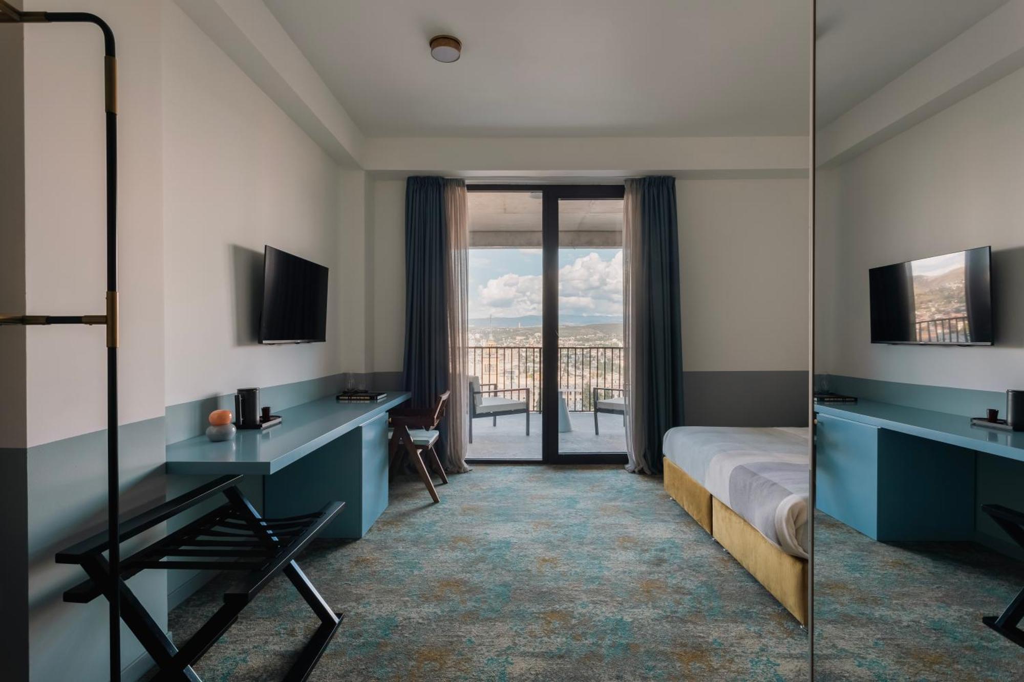 Castor & Pollux Hotel Тбилиси Экстерьер фото