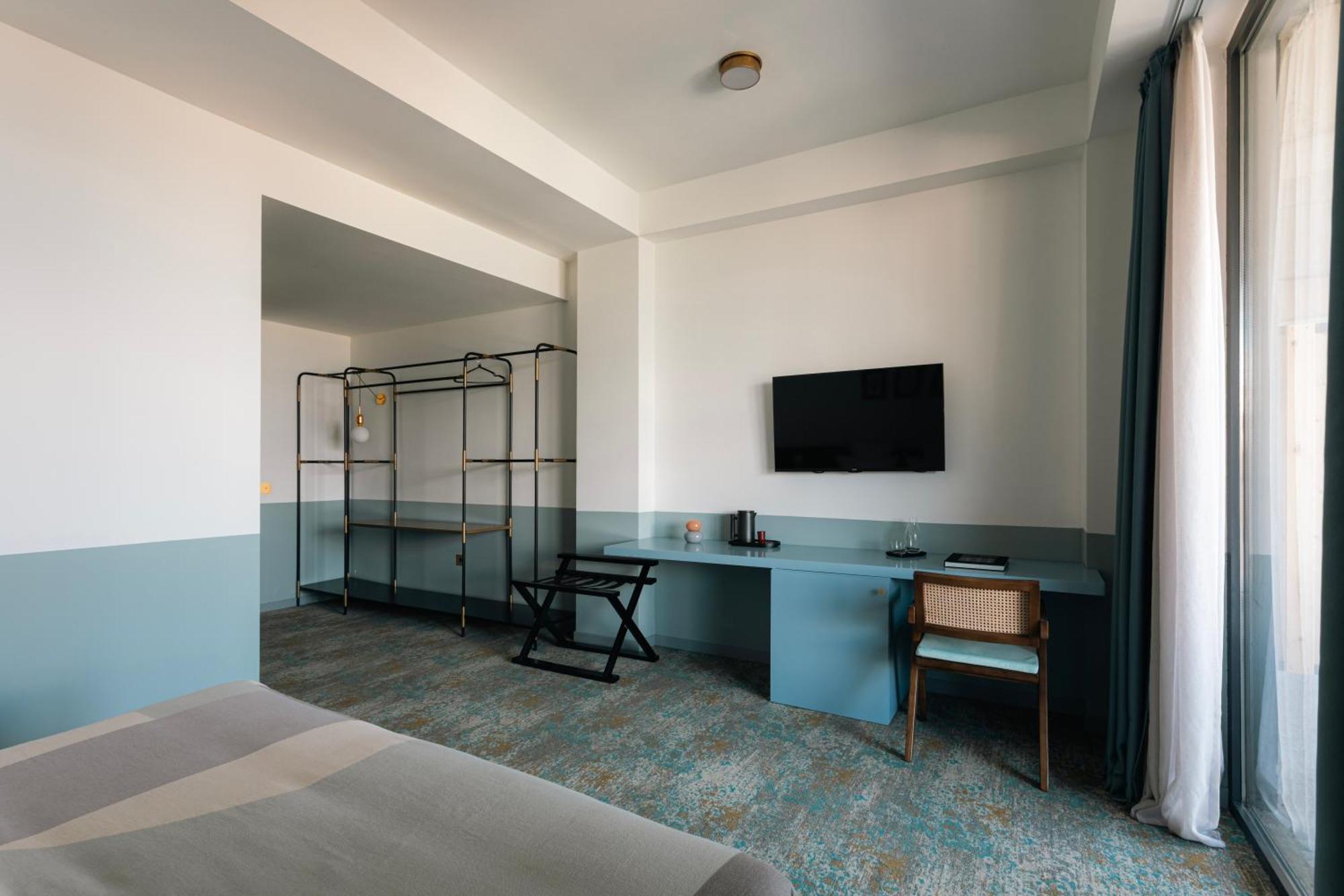 Castor & Pollux Hotel Тбилиси Экстерьер фото