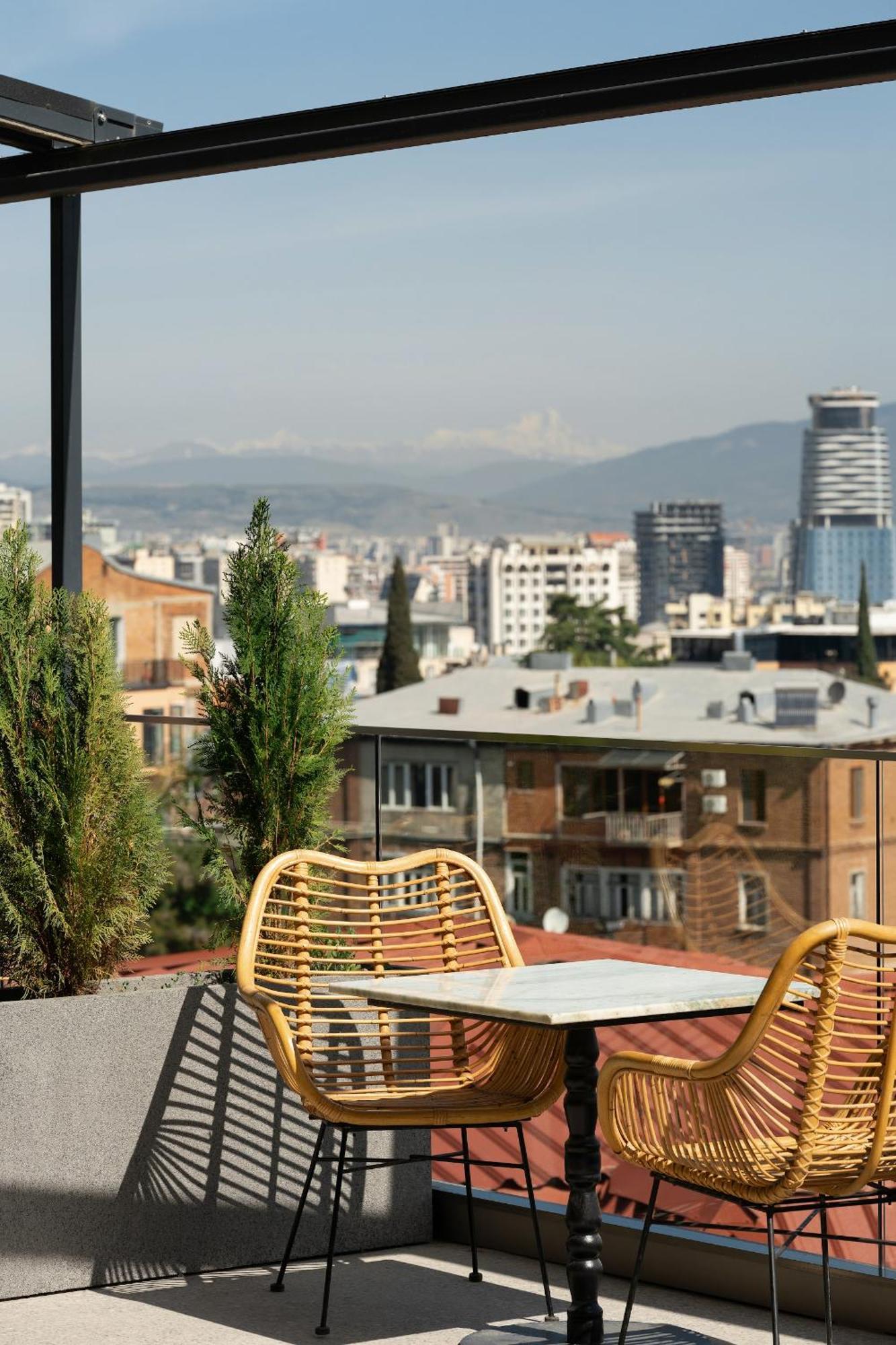 Castor & Pollux Hotel Тбилиси Экстерьер фото
