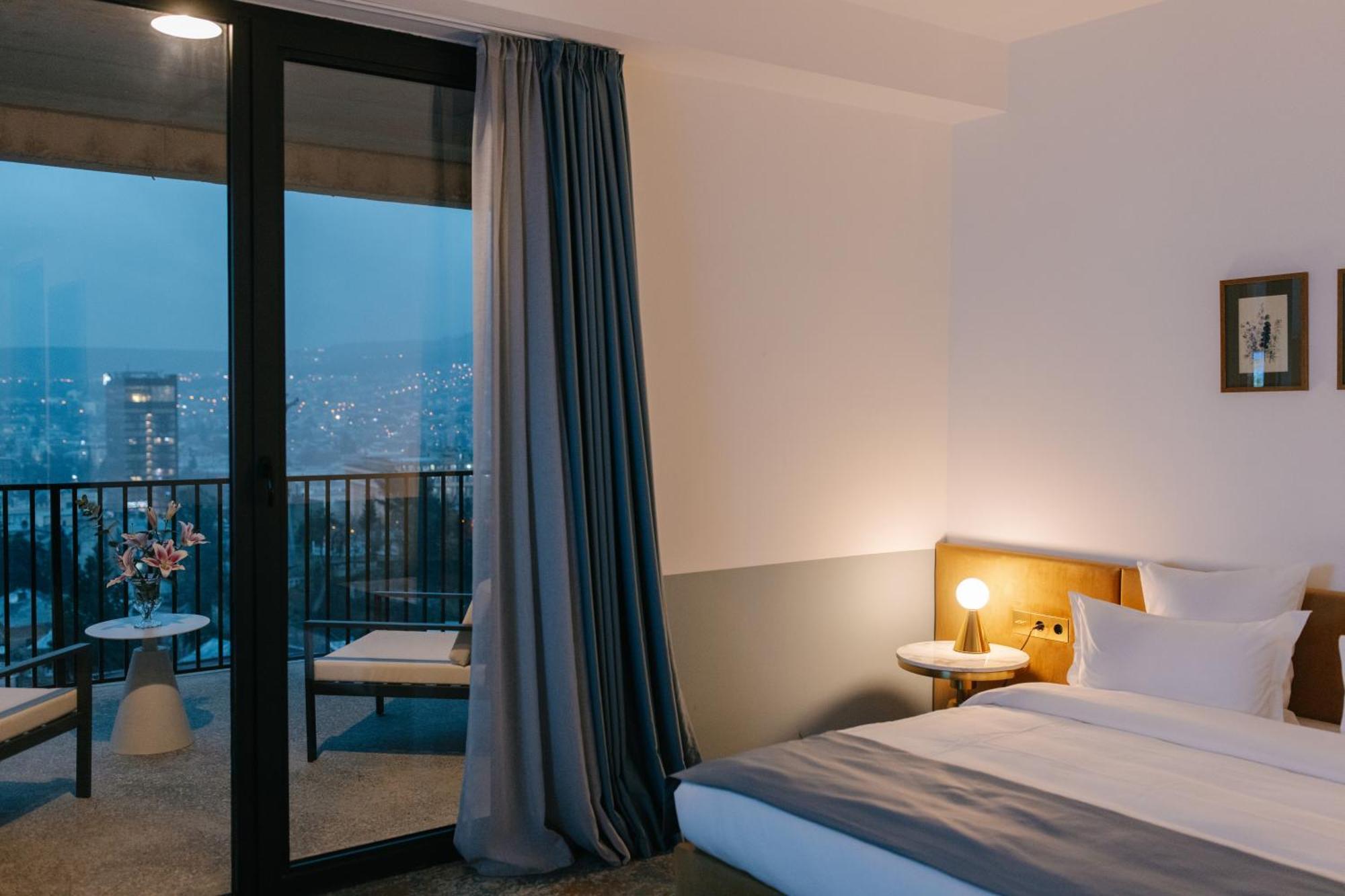 Castor & Pollux Hotel Тбилиси Экстерьер фото